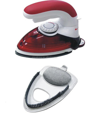 Prova a stirare senza problemi ovunque con LM-688 Travel Steam Iron 800W Electric