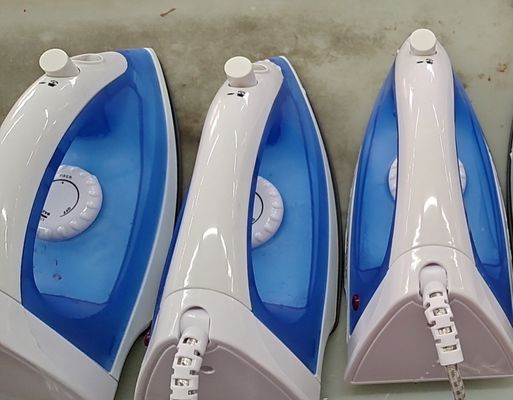 Risultati lisci Soleplates di alluminio LM-788B Ferro a vapore con 35g/min Vapore continuo